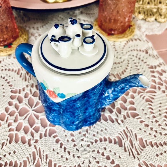 Vintage Mini Teapot - Picture 4 of 4